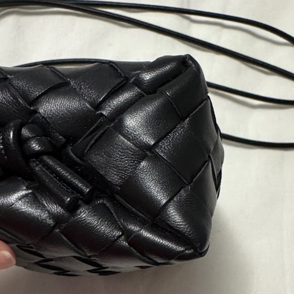 Bottega Veneta Mini Loop Camera Bag - Picture 5 of 7